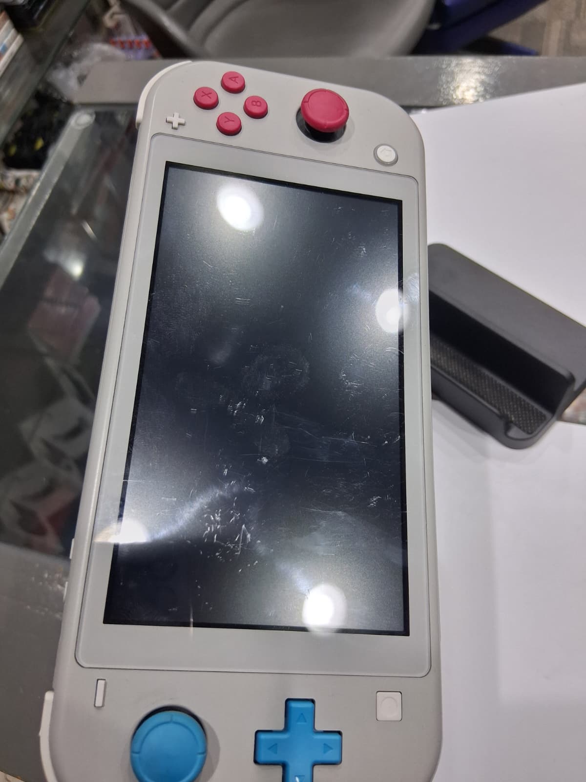 Nintendo Switch Lite - Pokemon Used