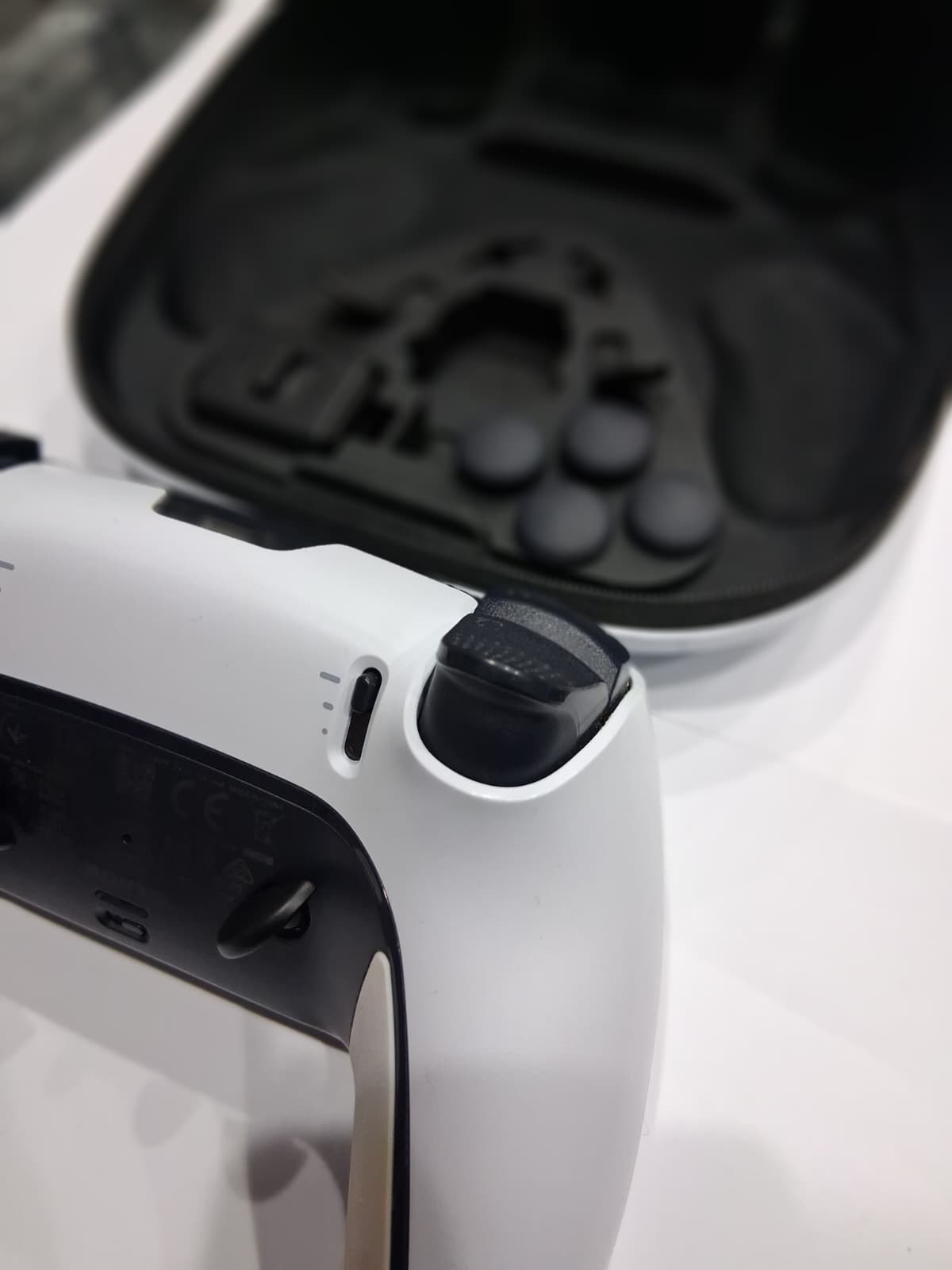 DualSense Edge® Wireless Controller - White (Used) - Image 3