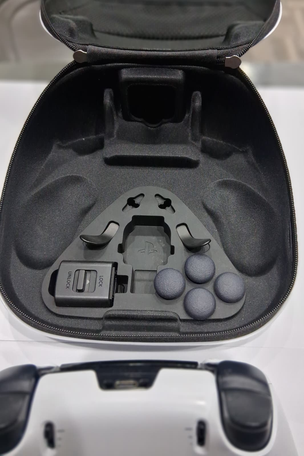 DualSense Edge® Wireless Controller - White (Used) - Image 4