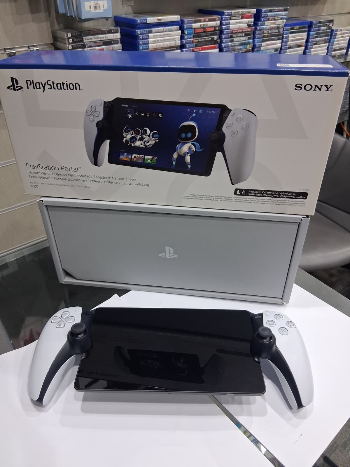 PlayStation Portalâ„¢ Remote Player - White (Used) - Image 4