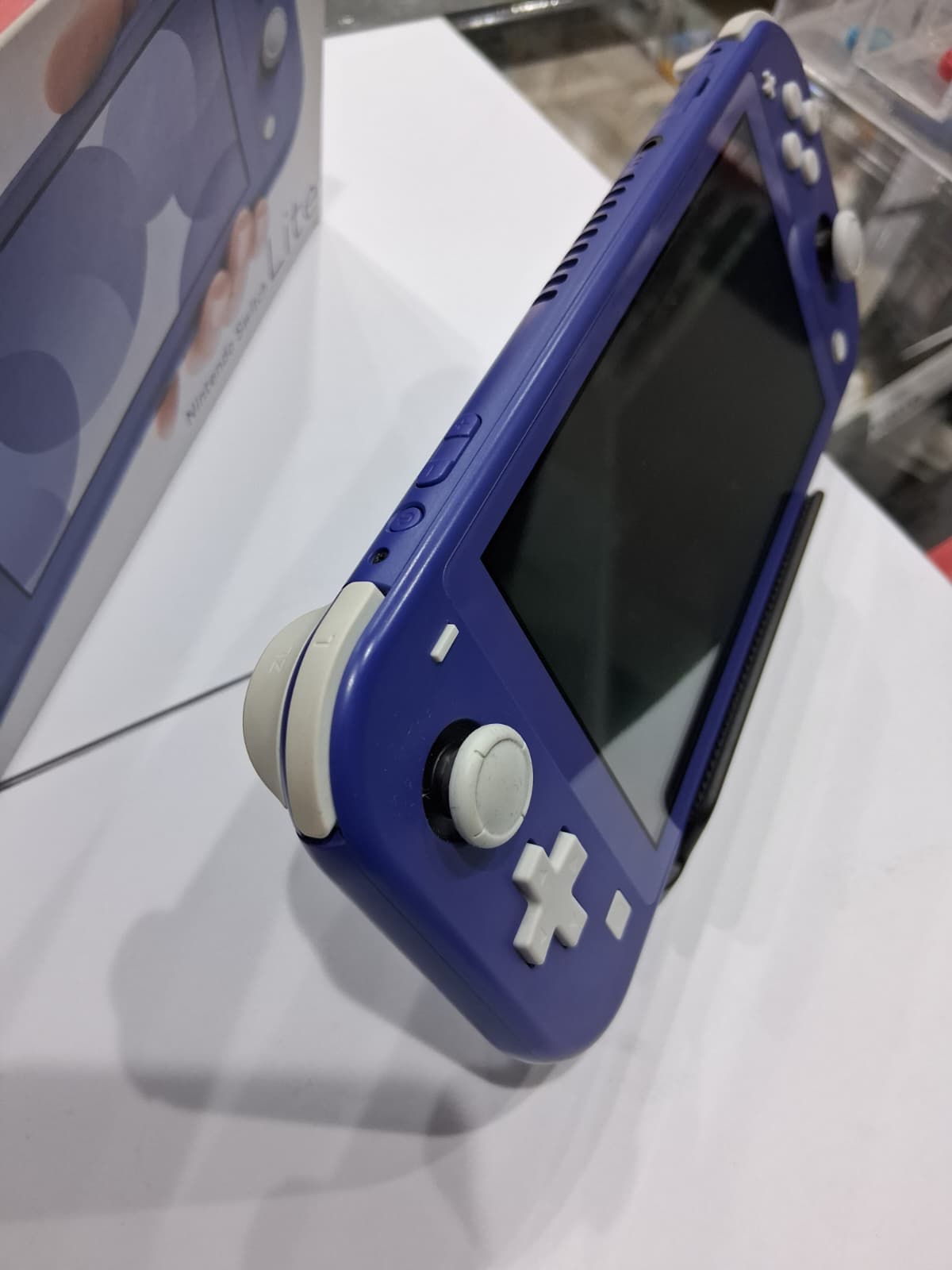 Nintendo Switch Lite Blue (Used) - Image 4